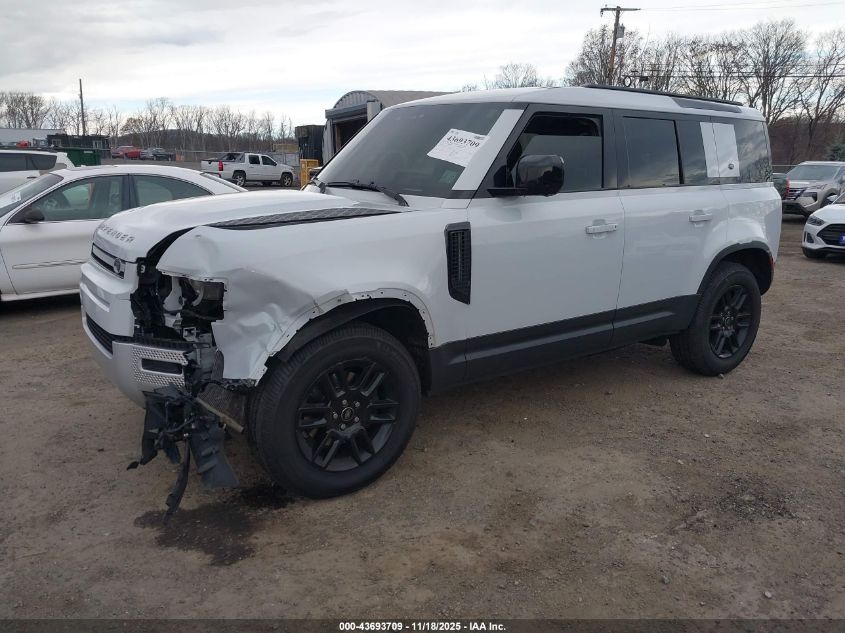 Land Rover Defender 90 2023 — photo 2