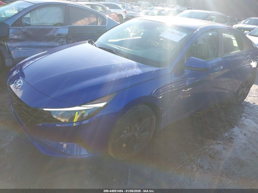 Hyundai Elantra 2023 — photo 2