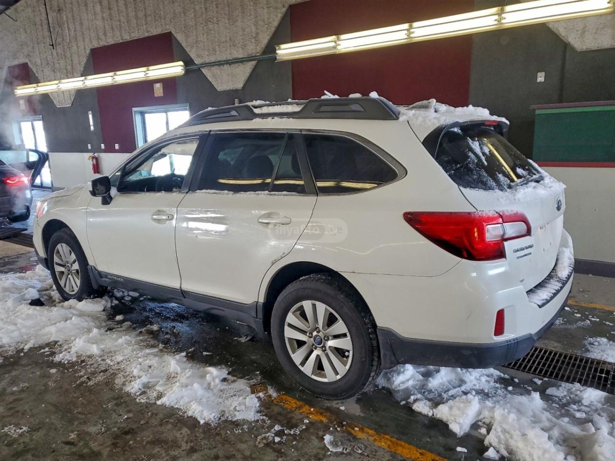Subaru Outback 2017 — photo 2