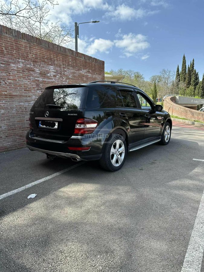 Mercedes-Benz ML 350 2009 — photo 2