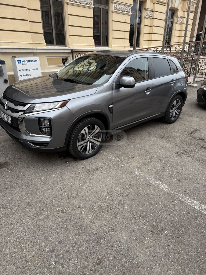 Mitsubishi Outlander Sport 2021 — photo 2