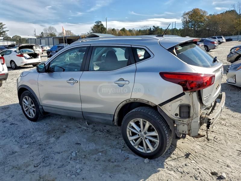 Nissan Rogue Sport 2017 — photo 2