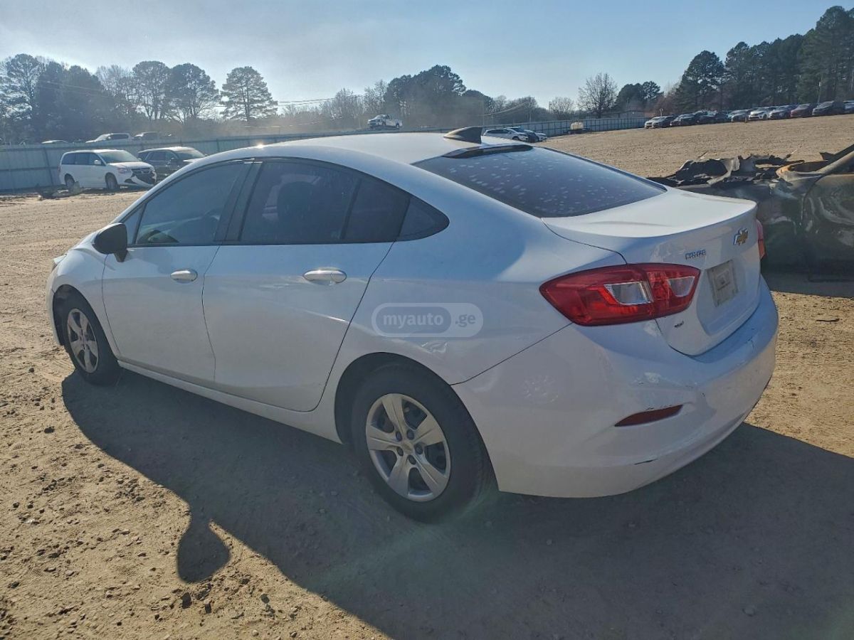Chevrolet Cruze 2017 — photo 2