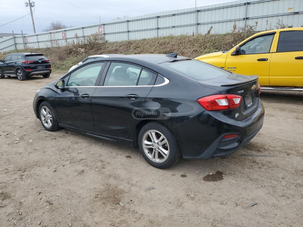 Chevrolet Cruze 2018 — photo 2