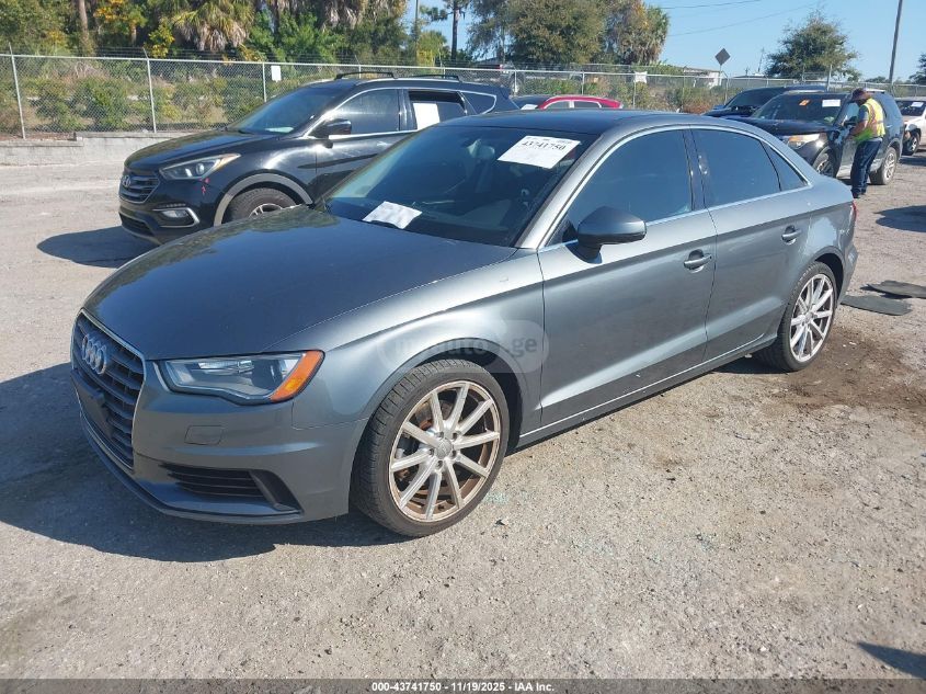 Audi A3 2015 — photo 2