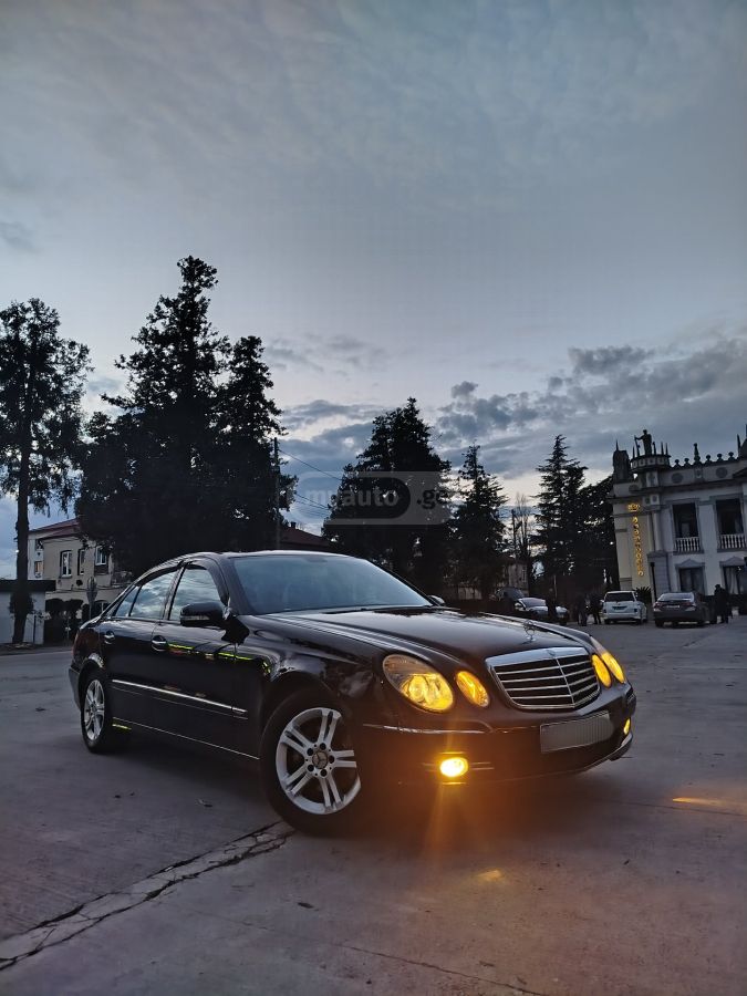 Mercedes-Benz E 220