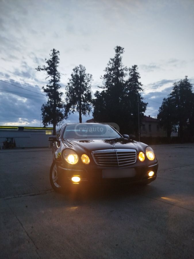 Mercedes-Benz E 220 2008 — photo 2