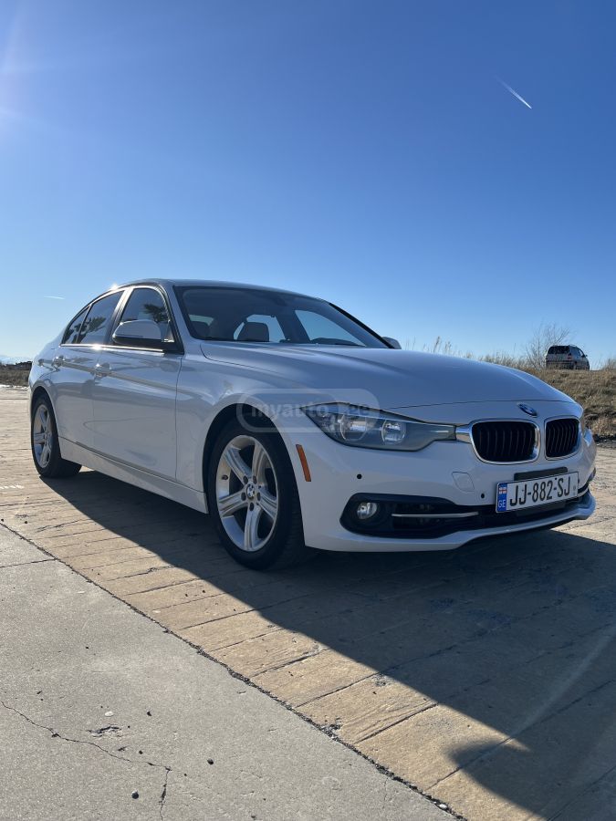 BMW 320 2013 — photo 2