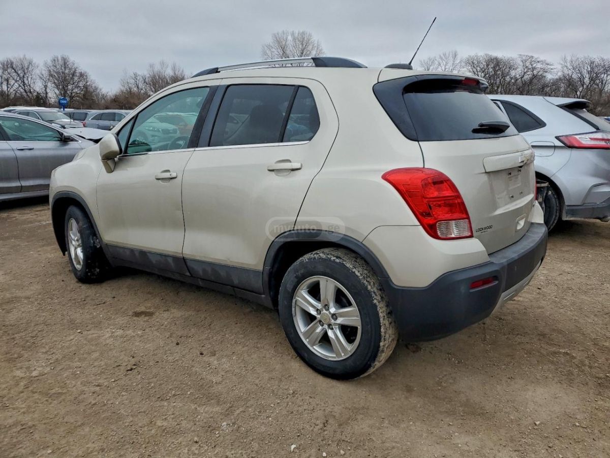 Chevrolet Trax 2016 — photo 2