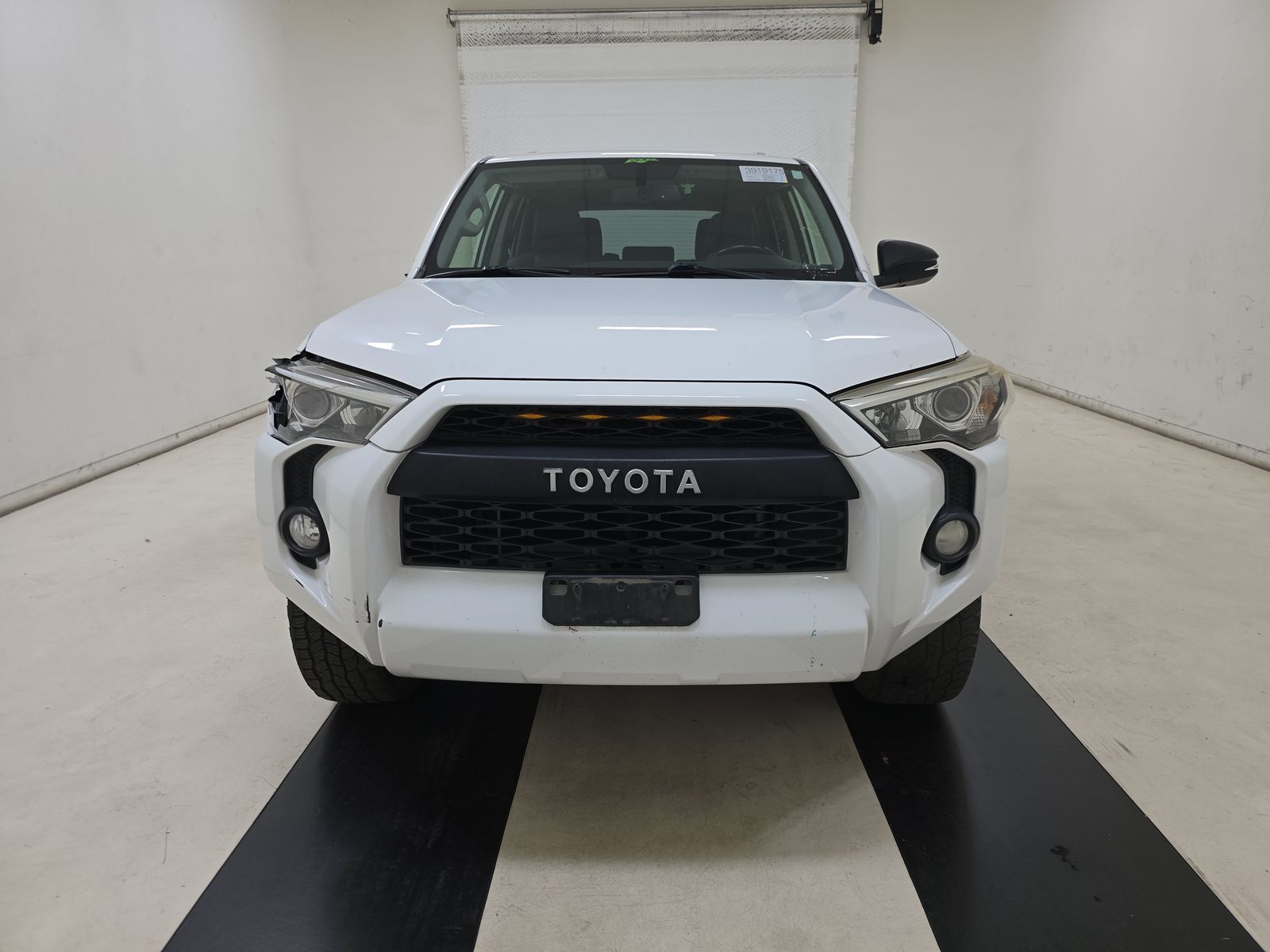 Toyota 4Runner 2014 — photo 2