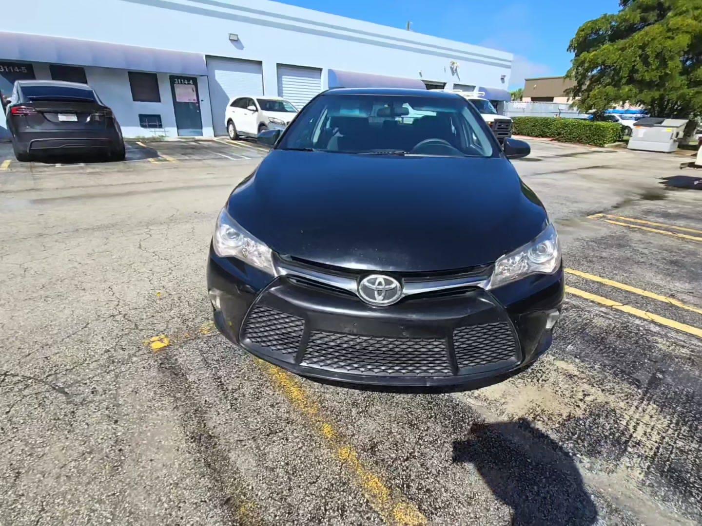 Toyota Camry 2015 — photo 2