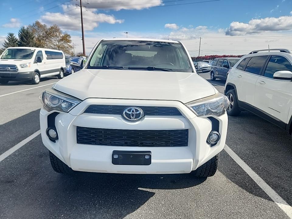 Toyota 4Runner 2015 — photo 2