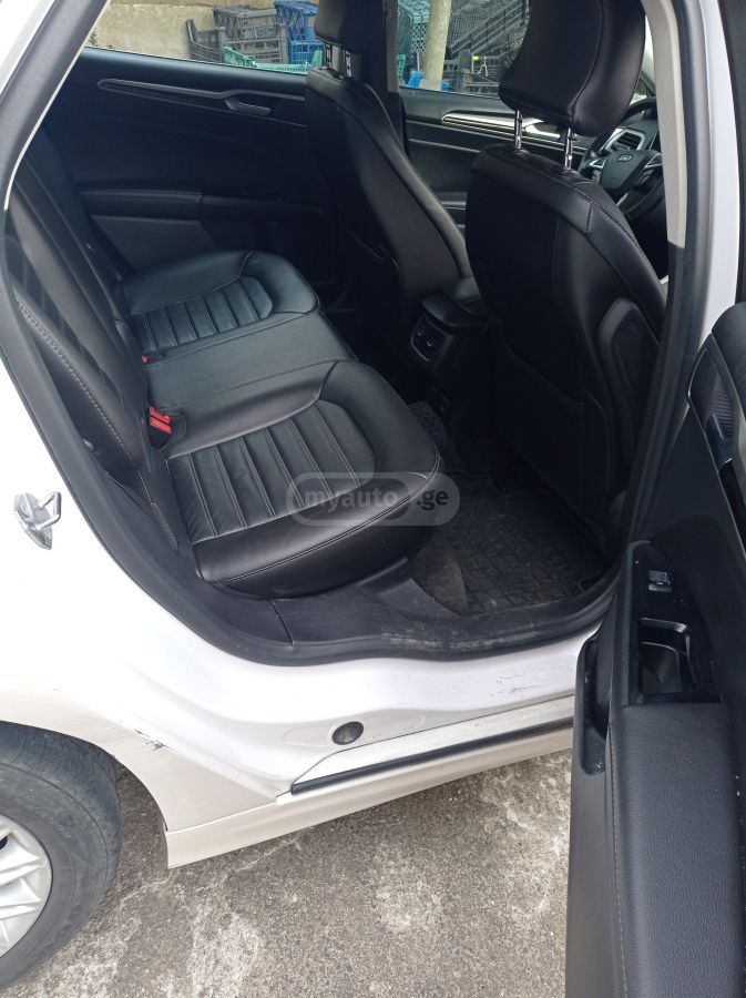 Ford Fusion 2015 — photo 2