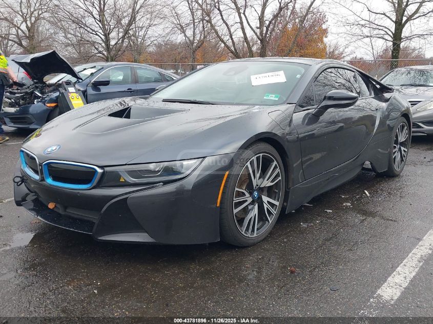 BMW i8 2016 — photo 2