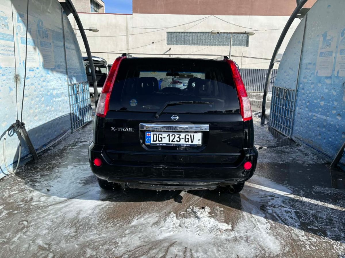Nissan X-Trail 2004 — photo 2