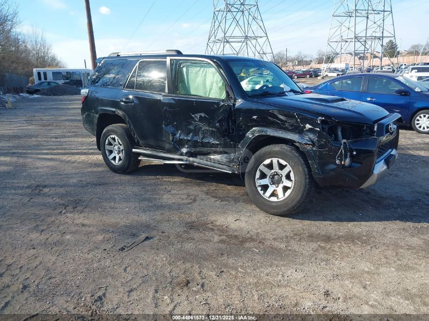 Toyota 4Runner 2016 — photo 2