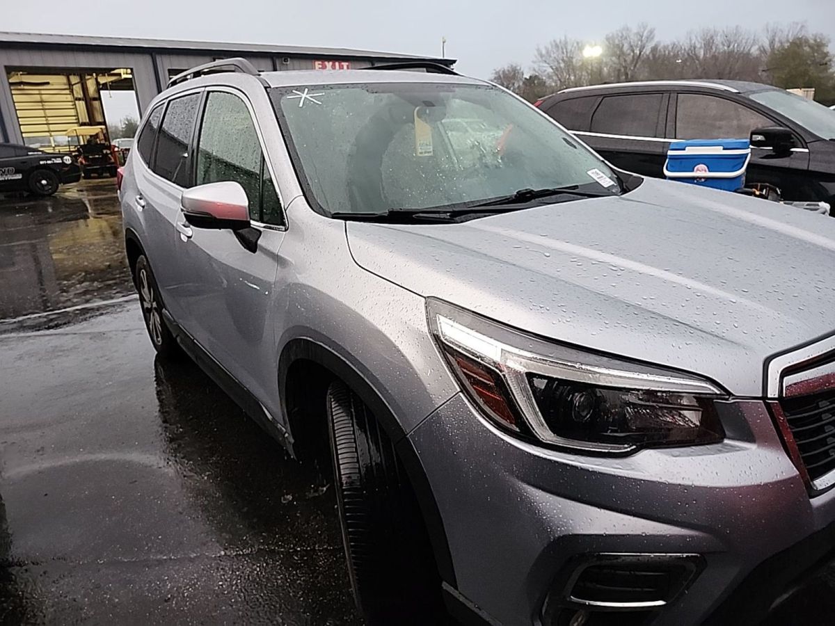 Subaru Forester 2019 — photo 2