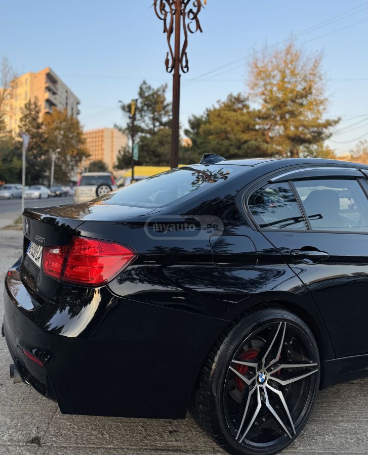 BMW 320 2015 — photo 2