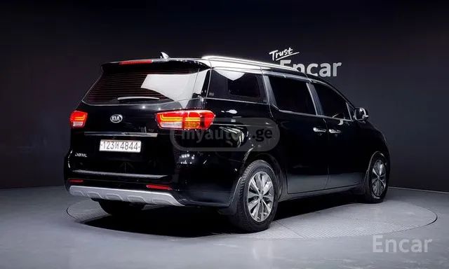 Kia Carnival 2016 — photo 2