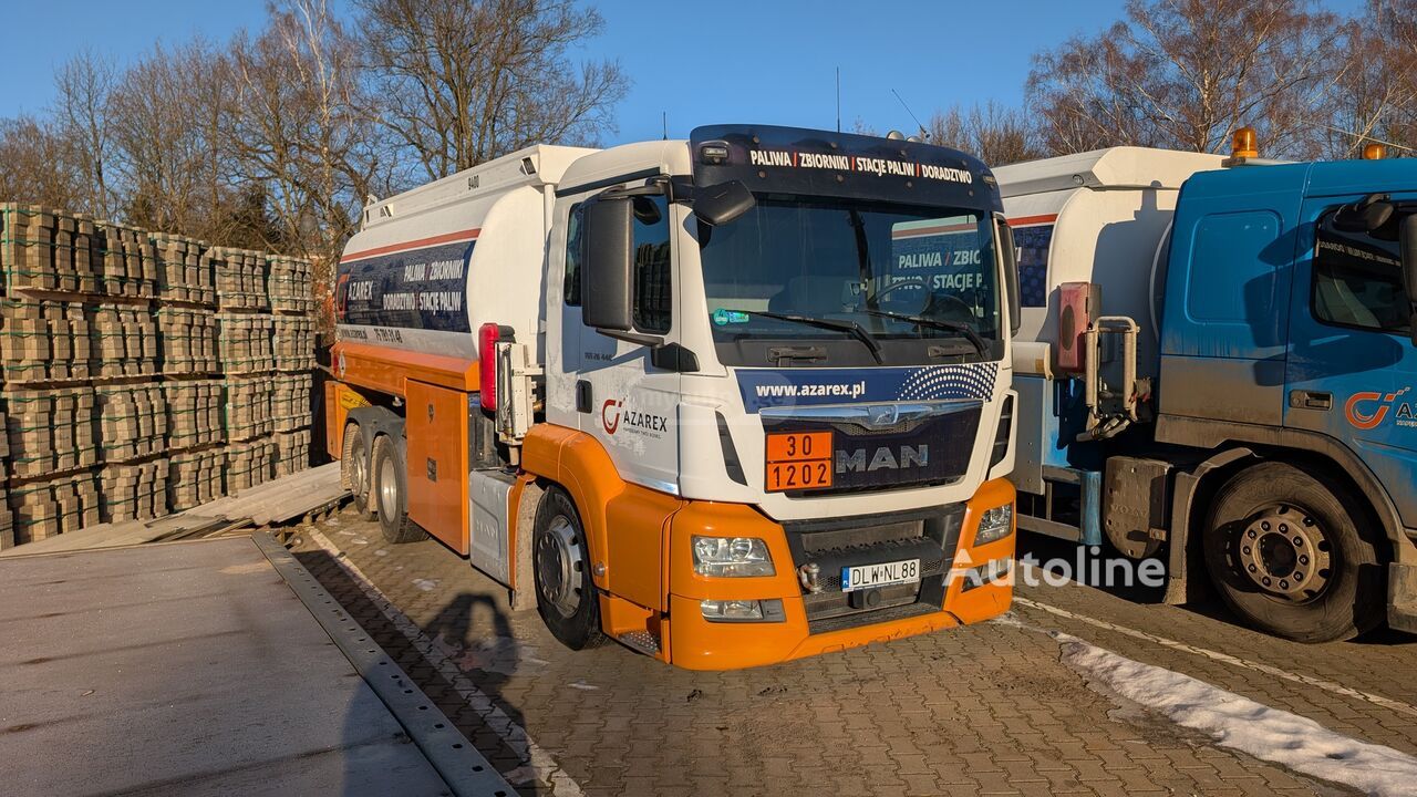 Isuzu TGX