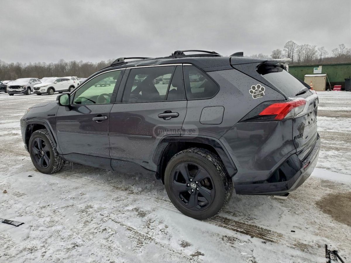 Toyota RAV 4 2020 — photo 2