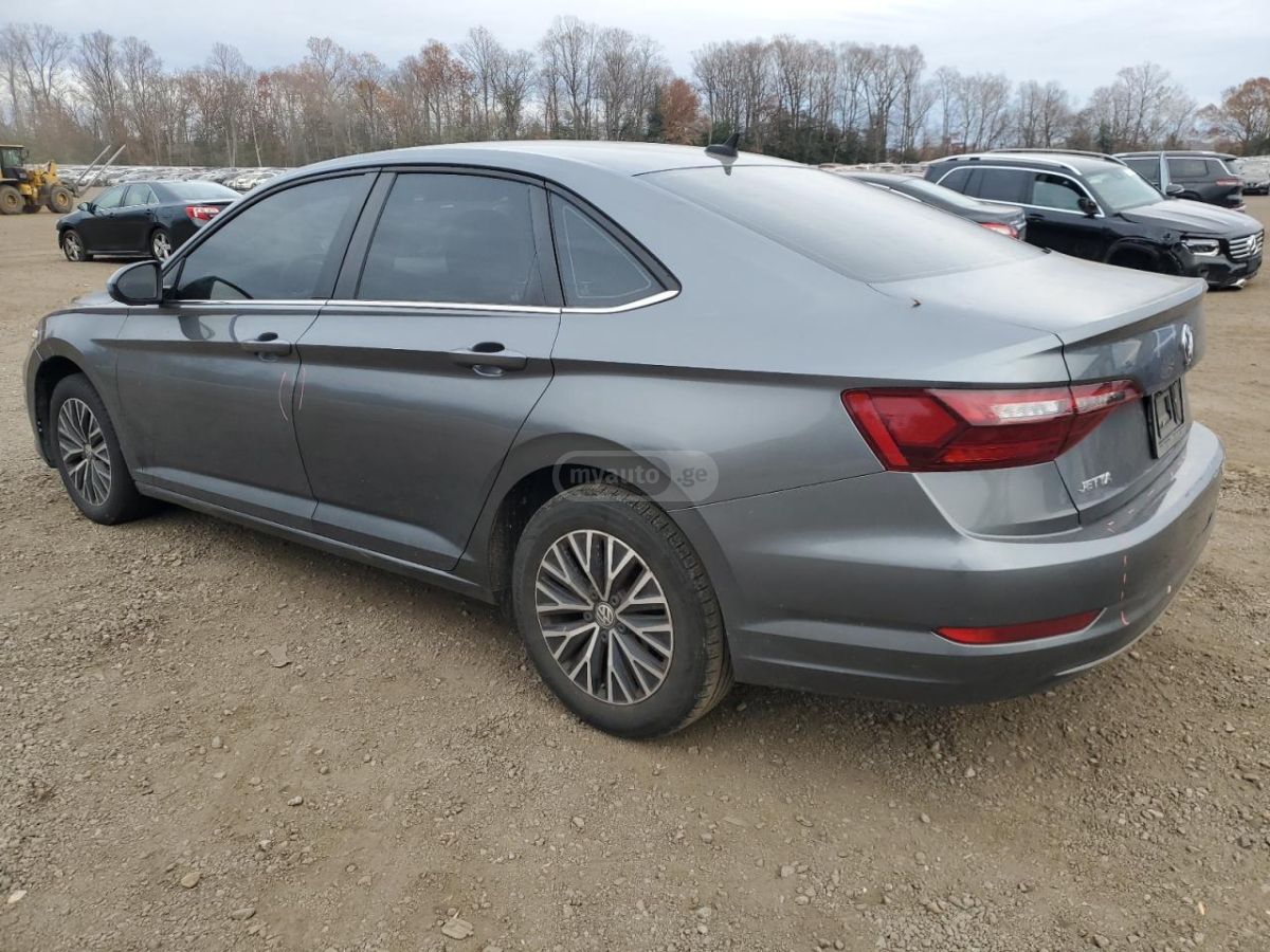 Volkswagen Jetta 2021 — photo 2