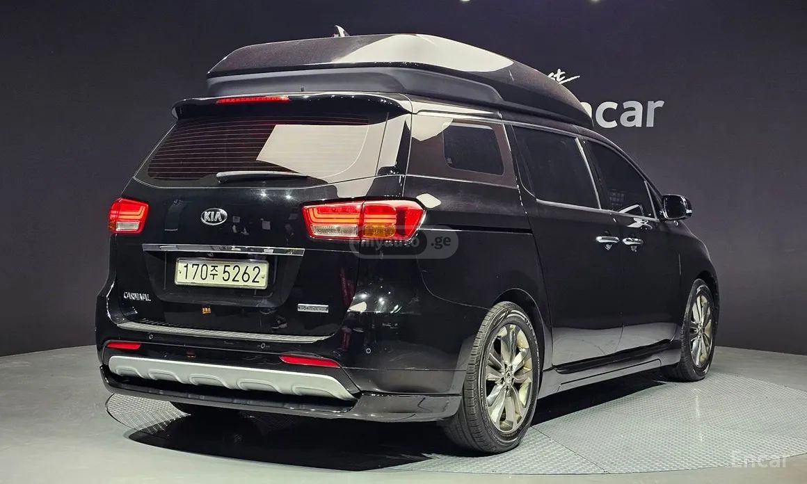 Kia Carnival 2017 — photo 2