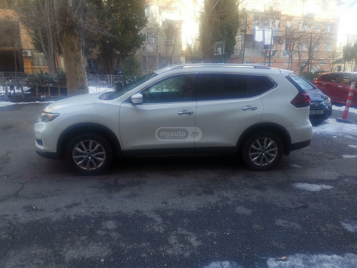 Nissan Rogue 2018 — photo 2