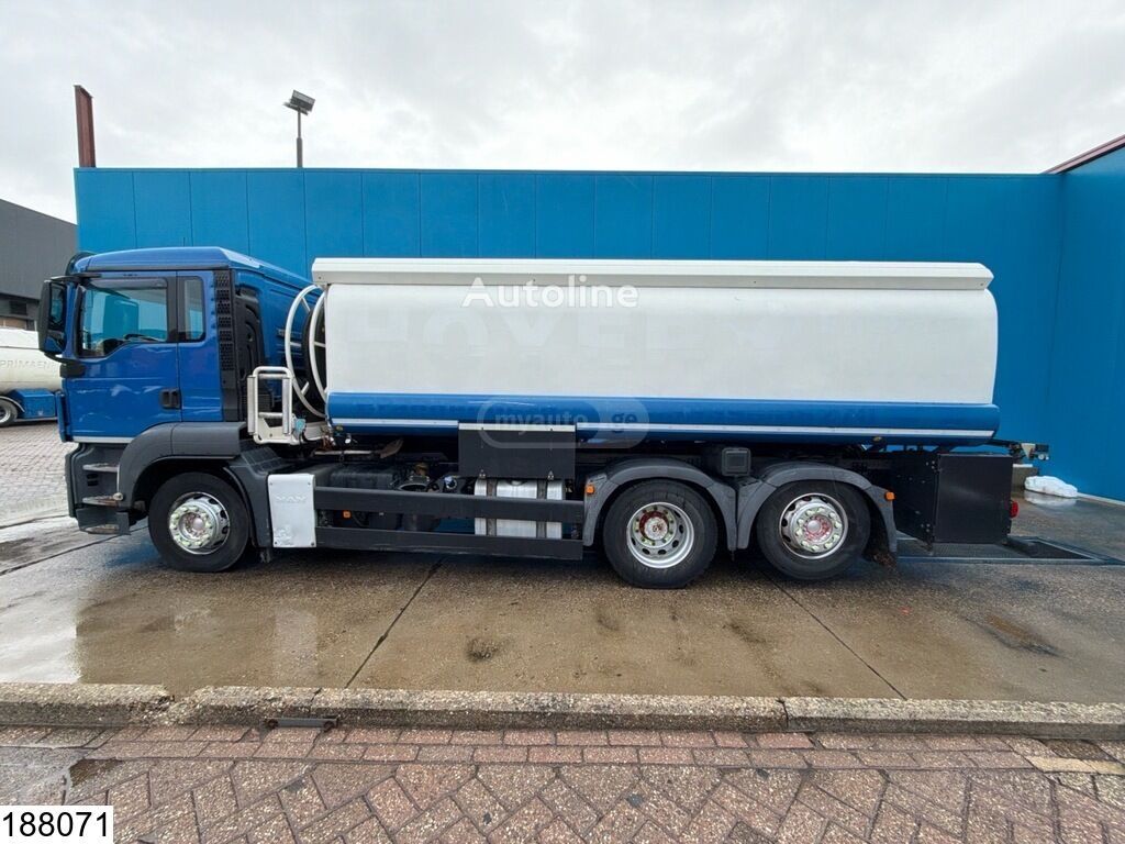 Isuzu TGS 2013 — photo 2