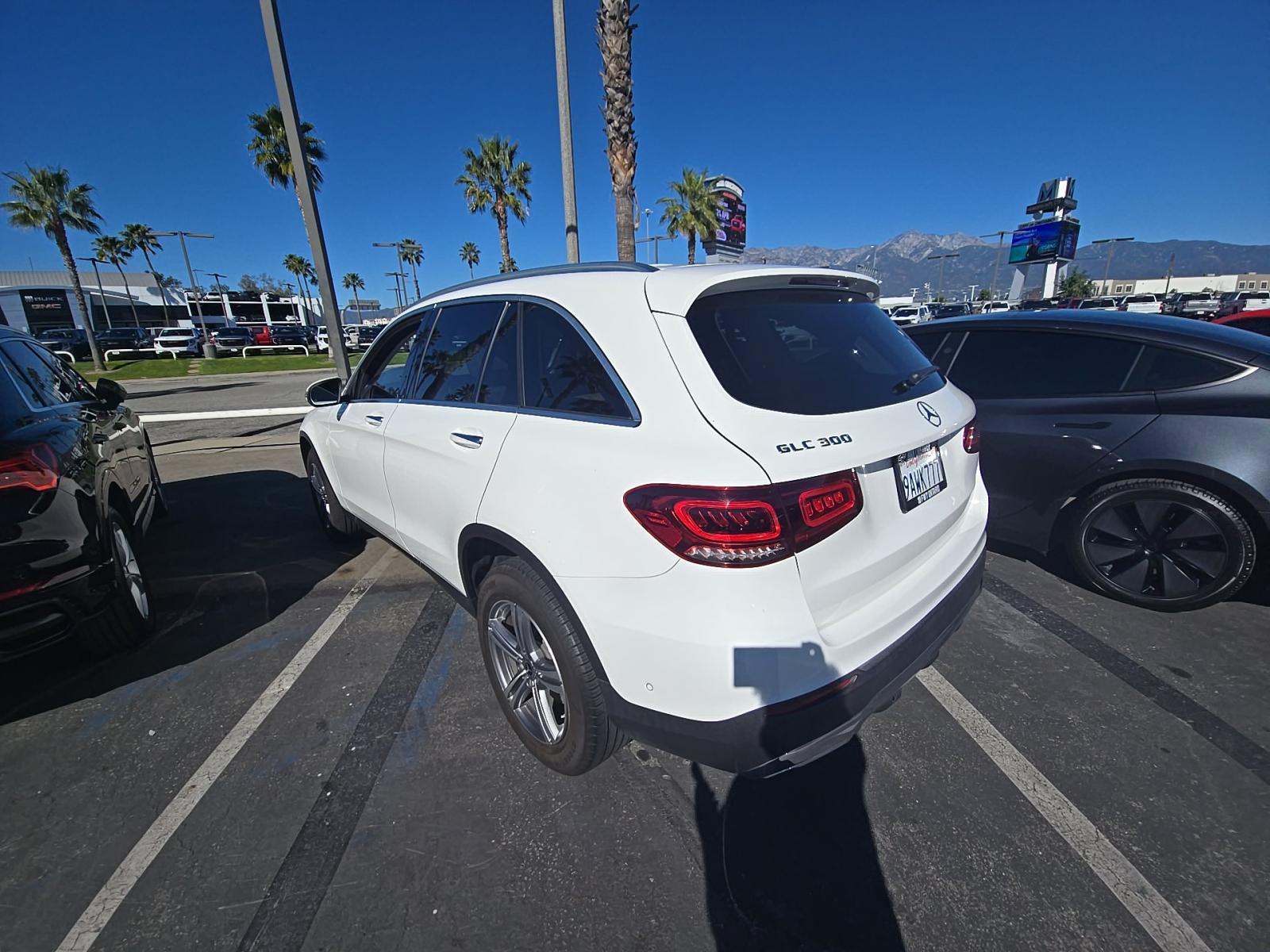 Mercedes-Benz GLC 300 2022 — photo 2