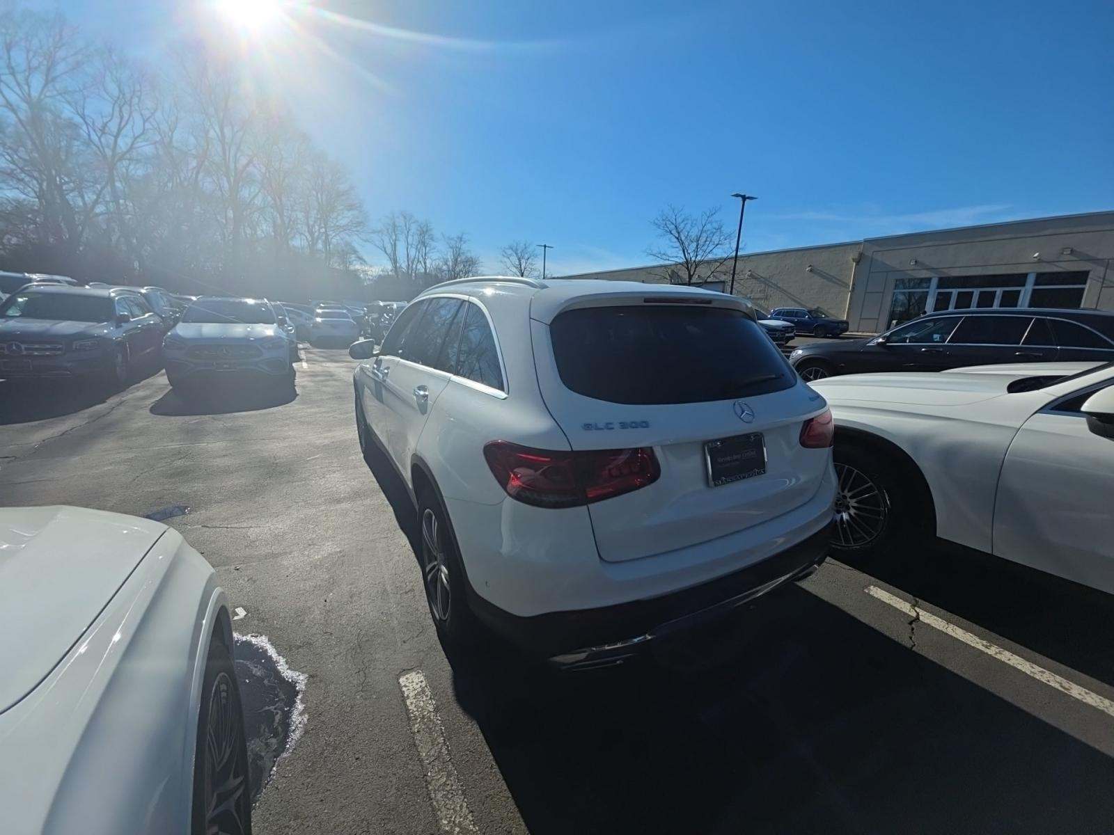 Mercedes-Benz GLC 300 2022 — photo 2