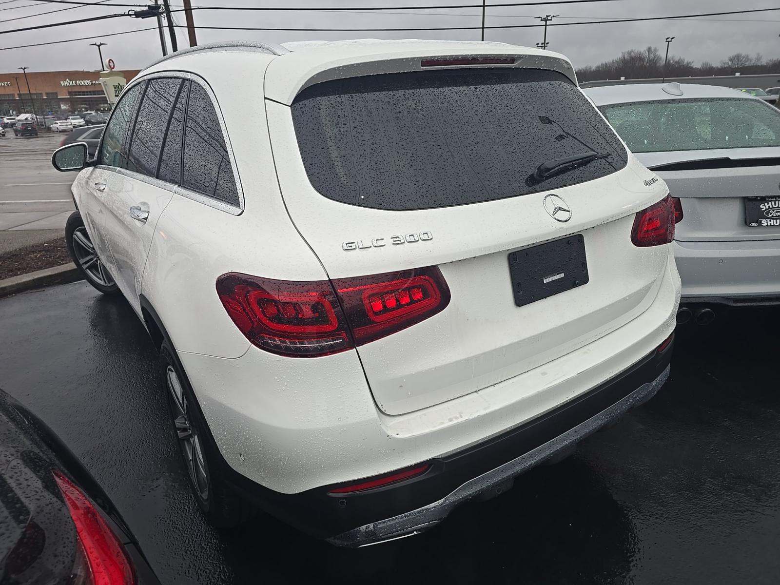 Mercedes-Benz GLC 300 2022 — photo 2