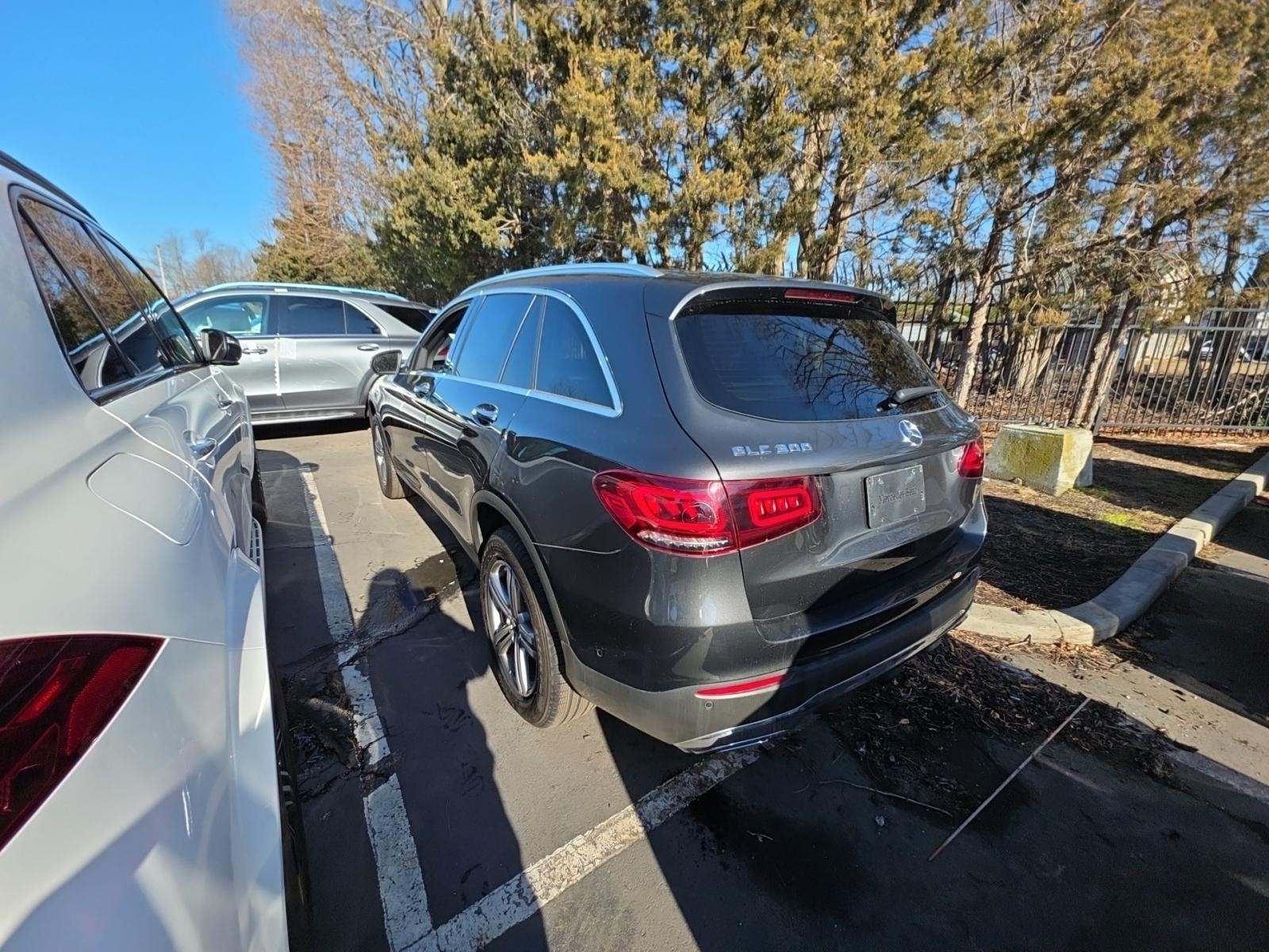Mercedes-Benz GLC 300 2022 — photo 2