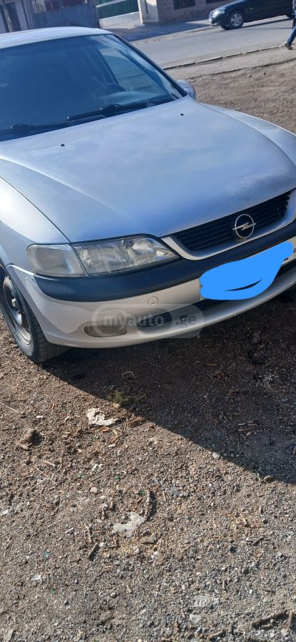 Opel Vectra 1999 — photo 2