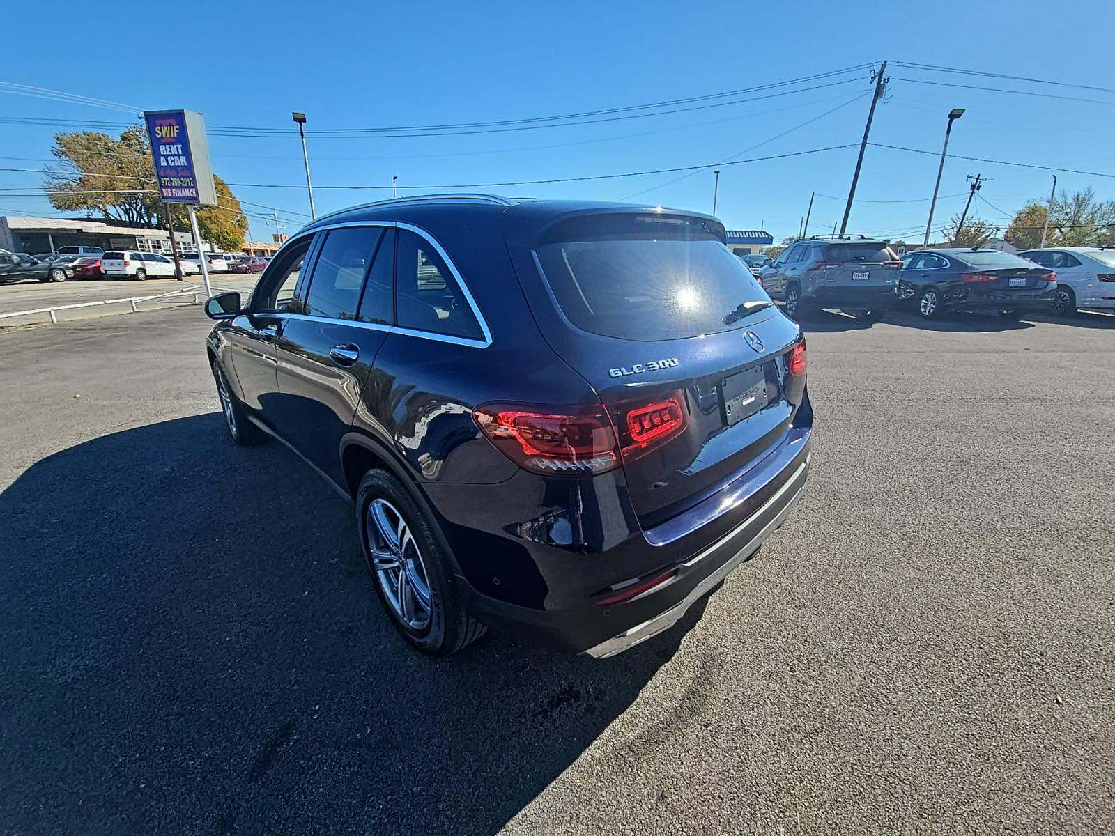 Mercedes-Benz GLC 300 2022 — photo 2