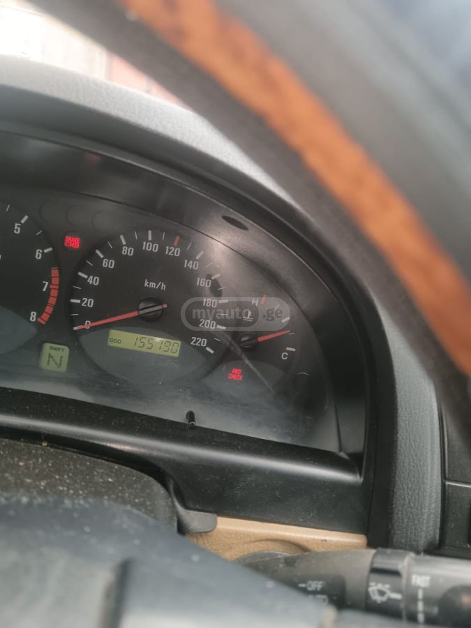 Ssangyong Rexton 2002 — photo 2