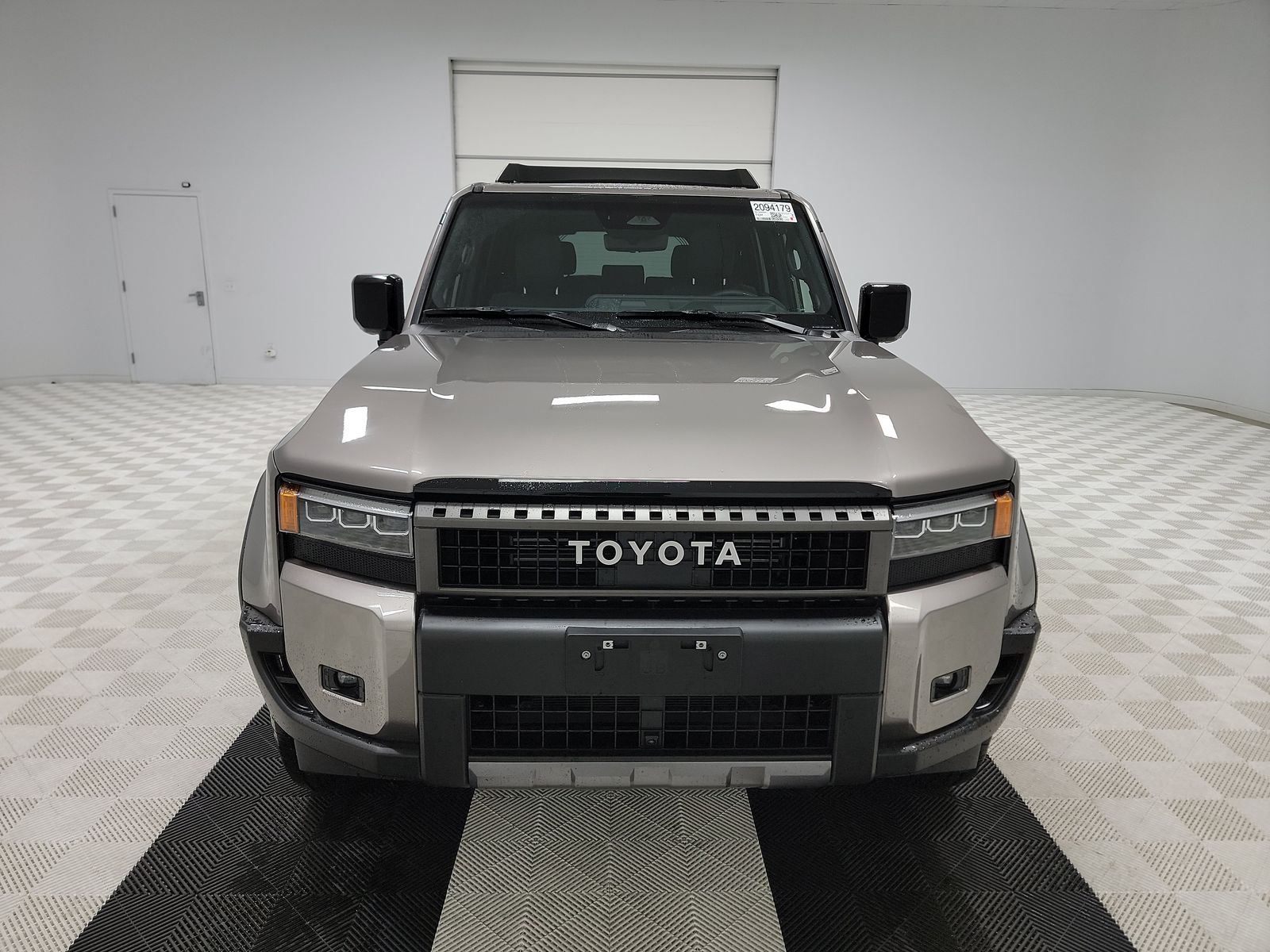 Toyota Land Cruiser 2025 — photo 2