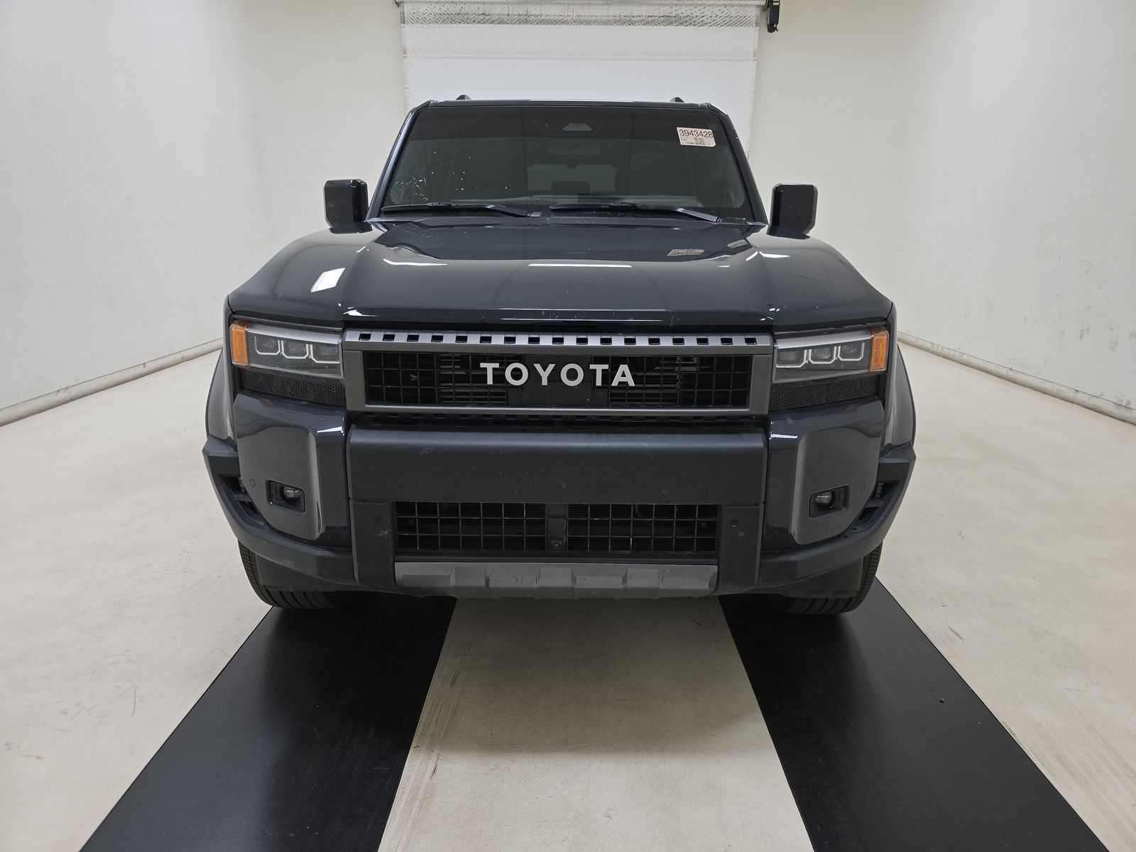 Toyota Land Cruiser 2025 — photo 2