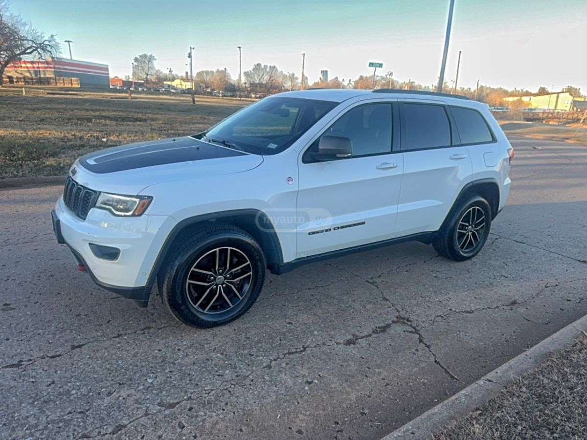 Jeep Grand Cherokee 2018 — photo 2