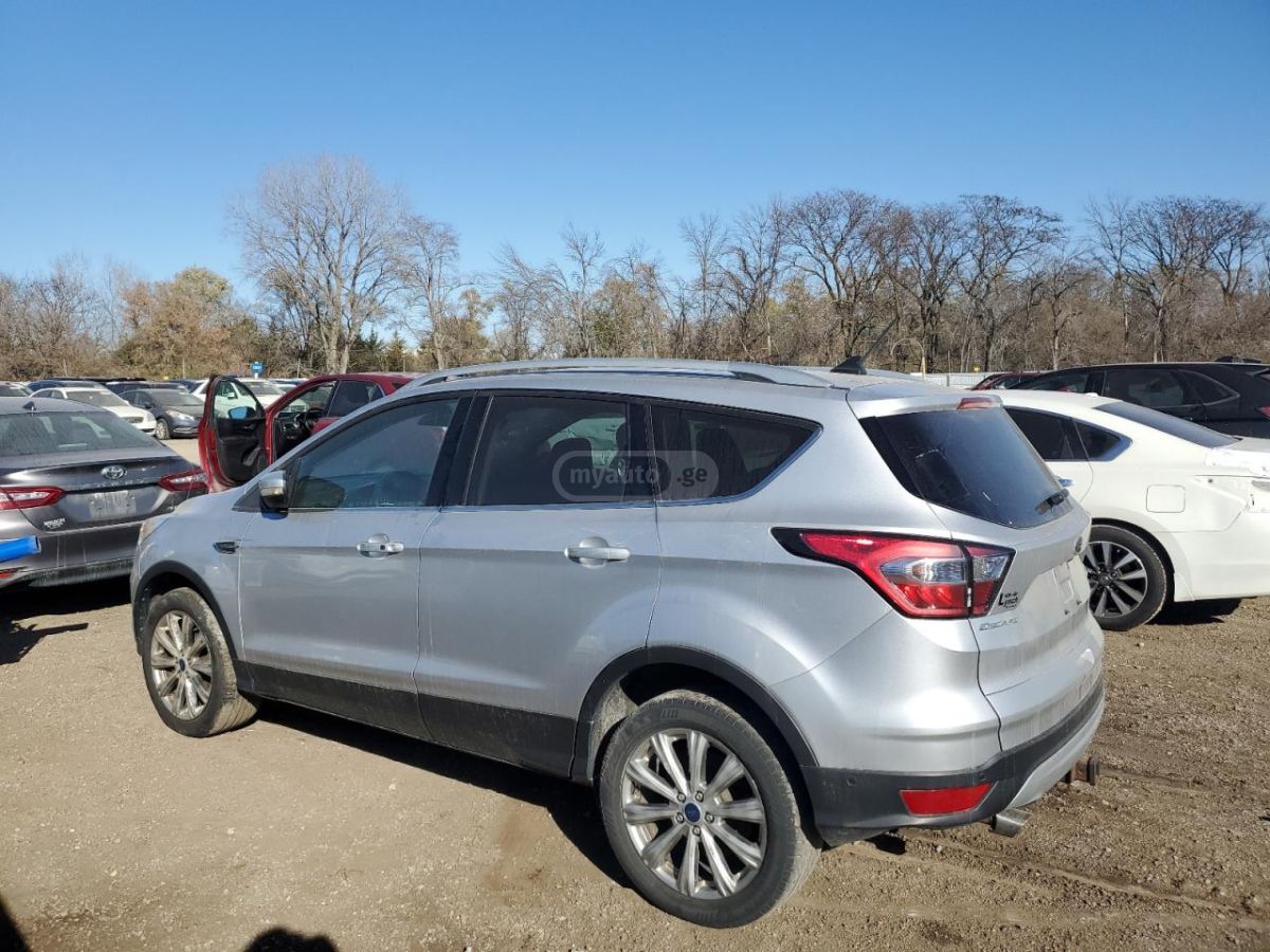 Ford Escape 2018 — photo 2