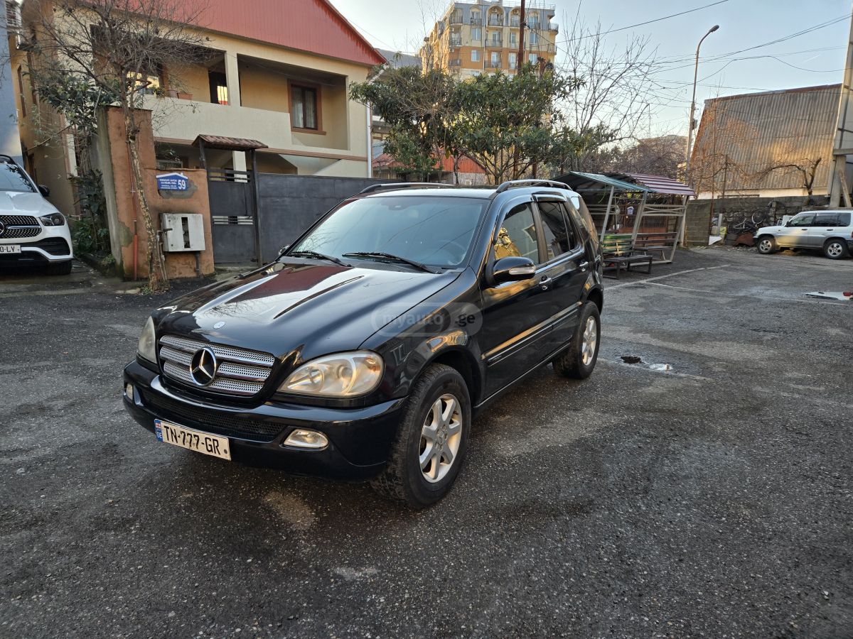 Mercedes-Benz ML 270 2005 — photo 2