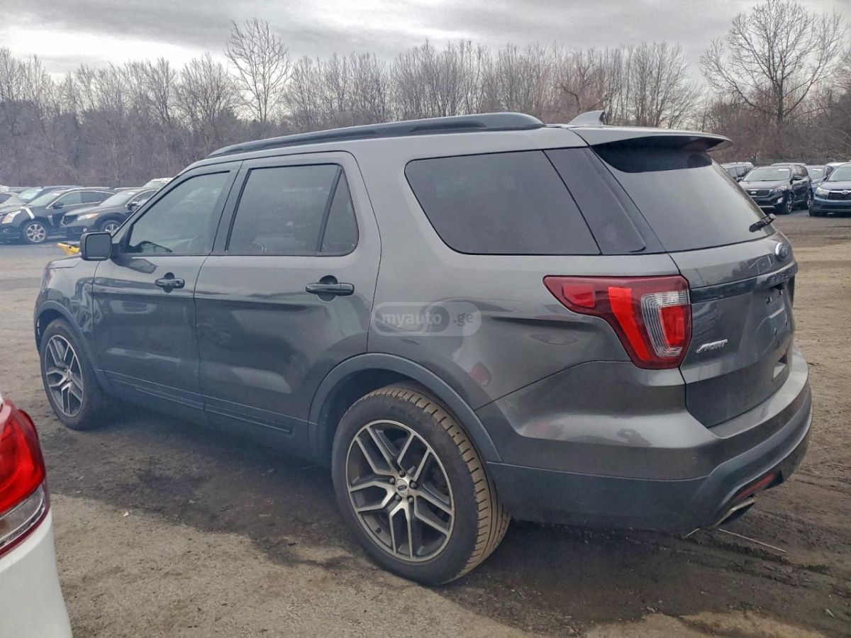 Ford Explorer 2016 — photo 2