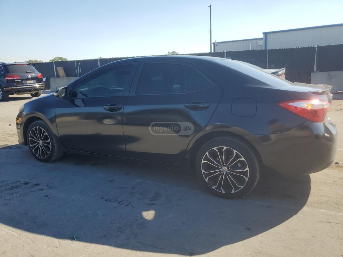 Toyota Corolla 2016 — photo 2