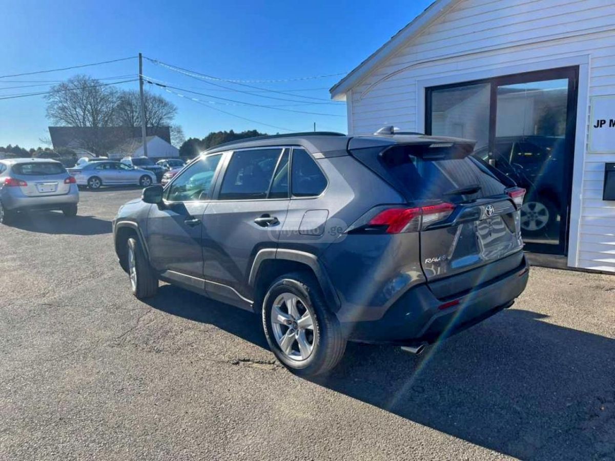 Toyota RAV 4 2021 — photo 2