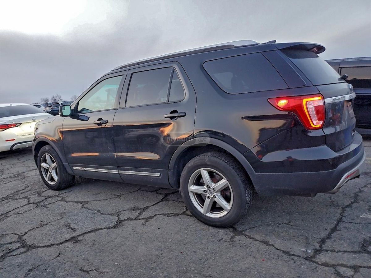 Ford Explorer 2016 — photo 2