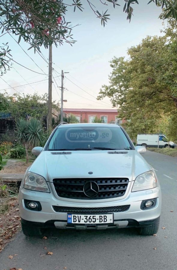 Mercedes-Benz ML 350 2006 — photo 2