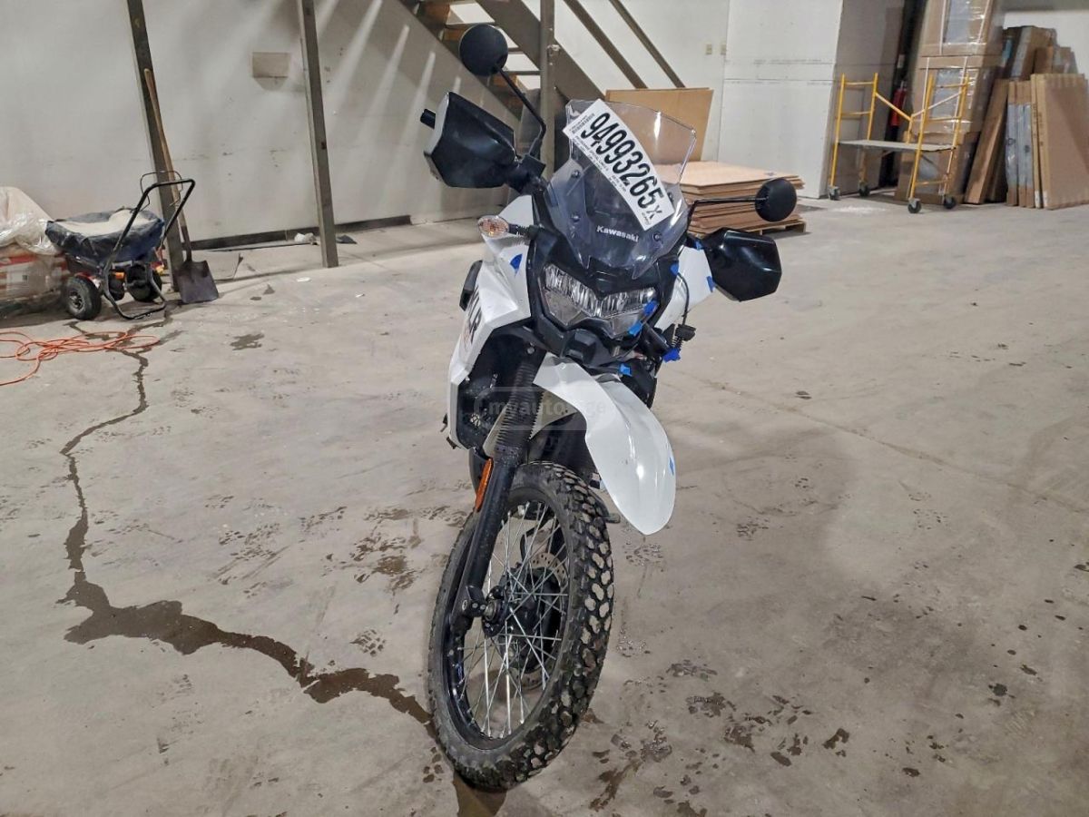 Kawasaki KLR650 2024 — photo 2