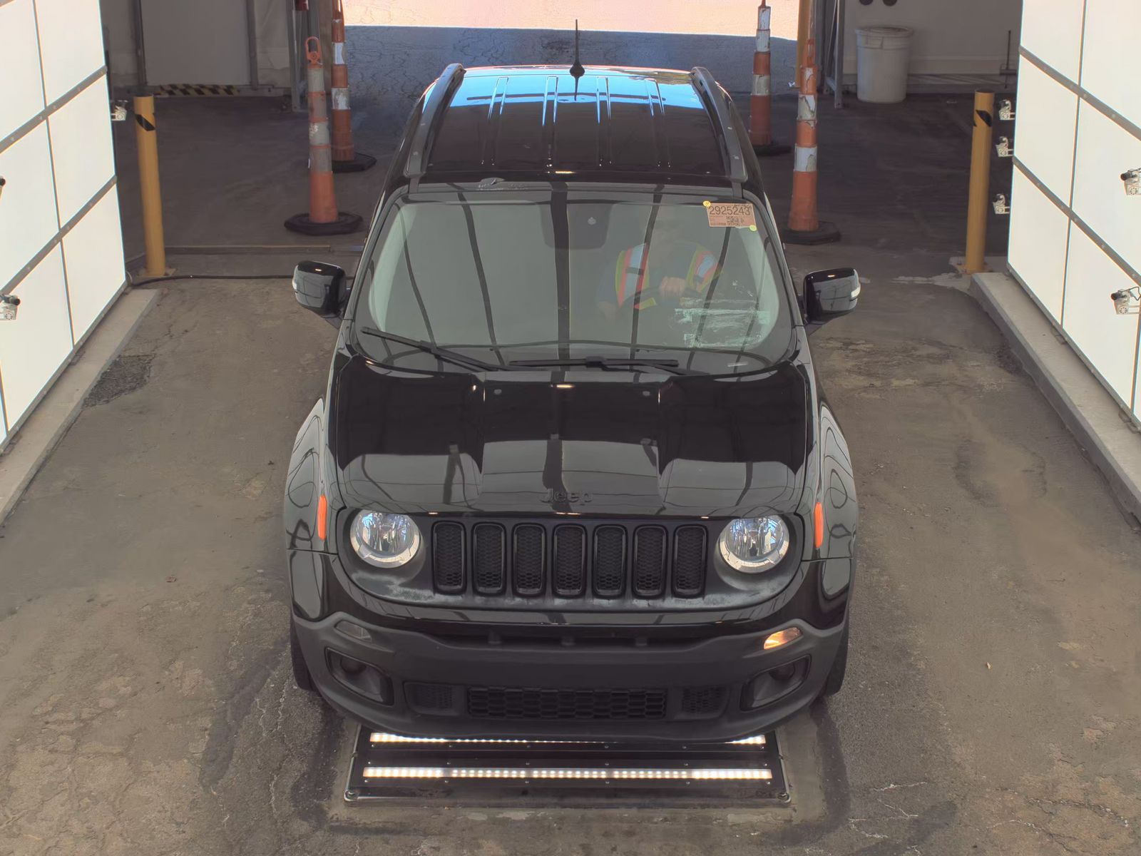 Jeep Renegade 2017 — photo 2