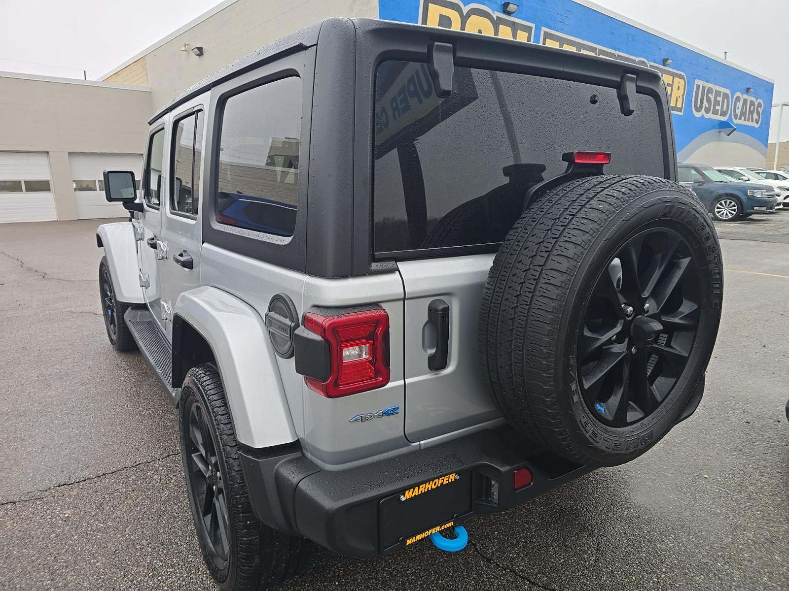 Jeep Wrangler 2023 — photo 2