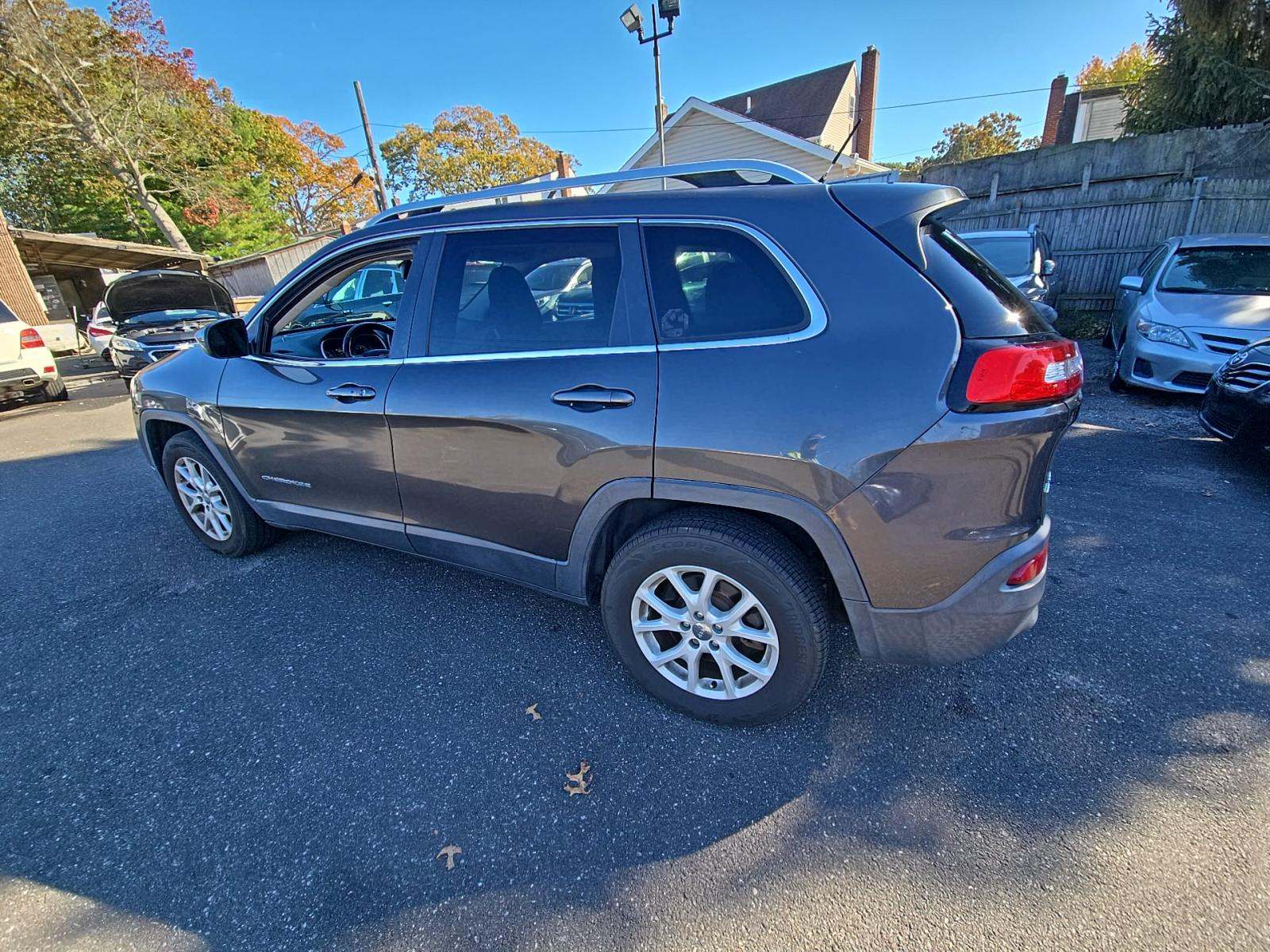 Jeep Cherokee 2014 — photo 2